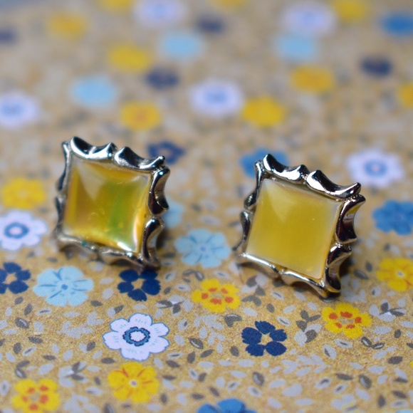 Vintage Square Gold Plated Stud Citrine Earrings - Picture 5 of 7